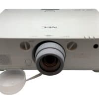 Beamer NEC PA522U
